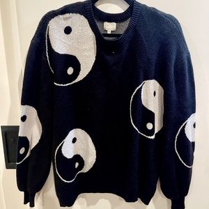 Ying Yang pullover sweater